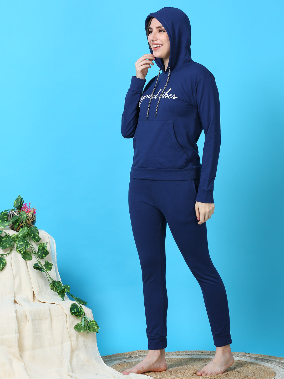 Blue Hosiery Cotton Winter Track Suits For Women