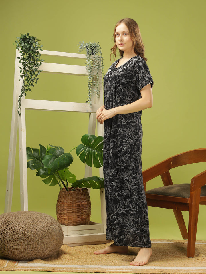 Elegant Black Alpine Pleated Nighty - Comfort Meets Style