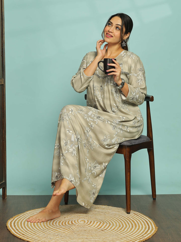 Graceful Light Grey Long Nighty With Breathable Fabric for All Seasons