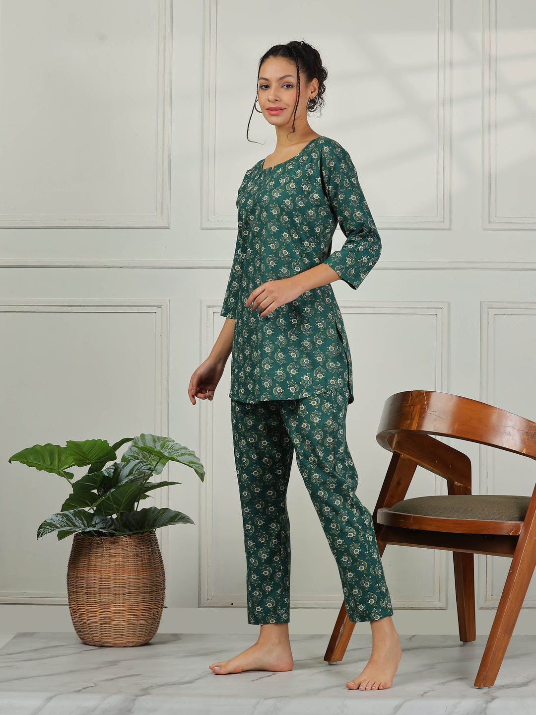 Pine Green Cotton Pyjama Set for Women Cozy and Breathable Sleepwear