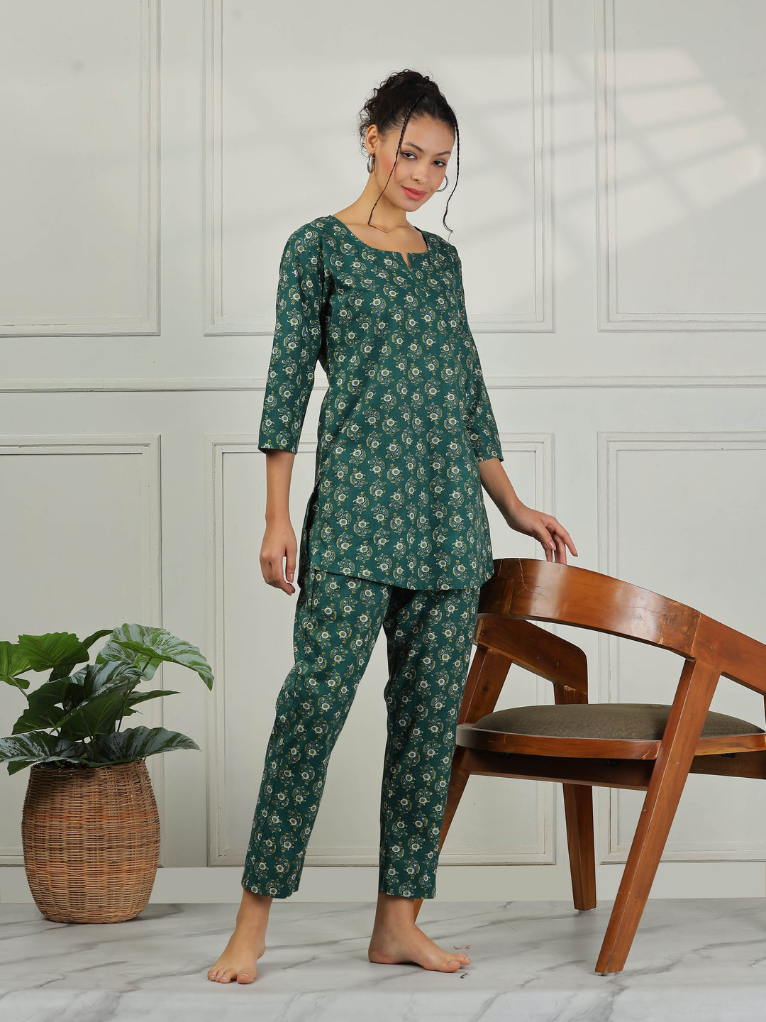 Pine Green Cotton Pyjama Set for Women Cozy and Breathable Sleepwear