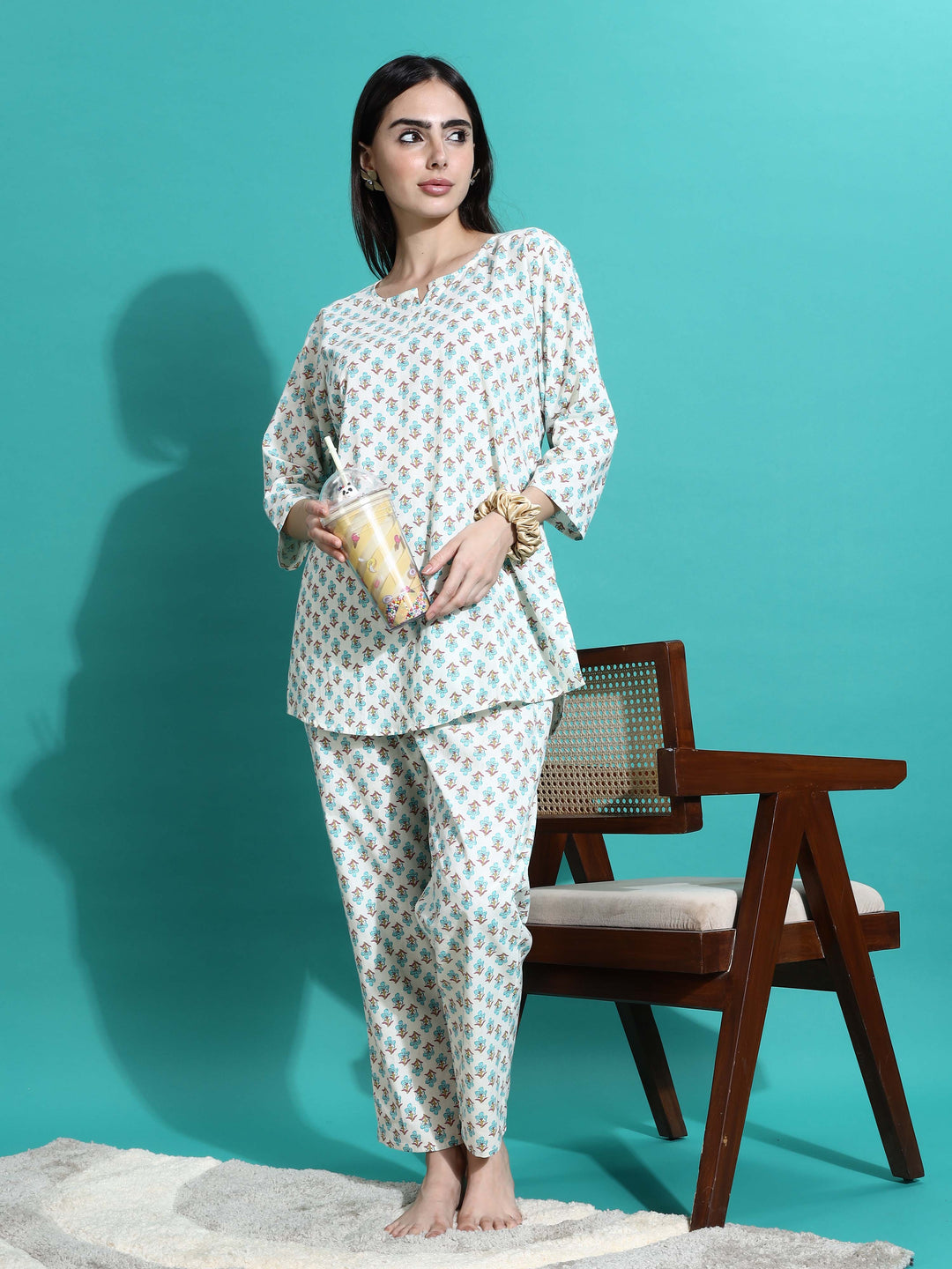 Relaxed Fit White Blue Cotton Pyjama Set for Women