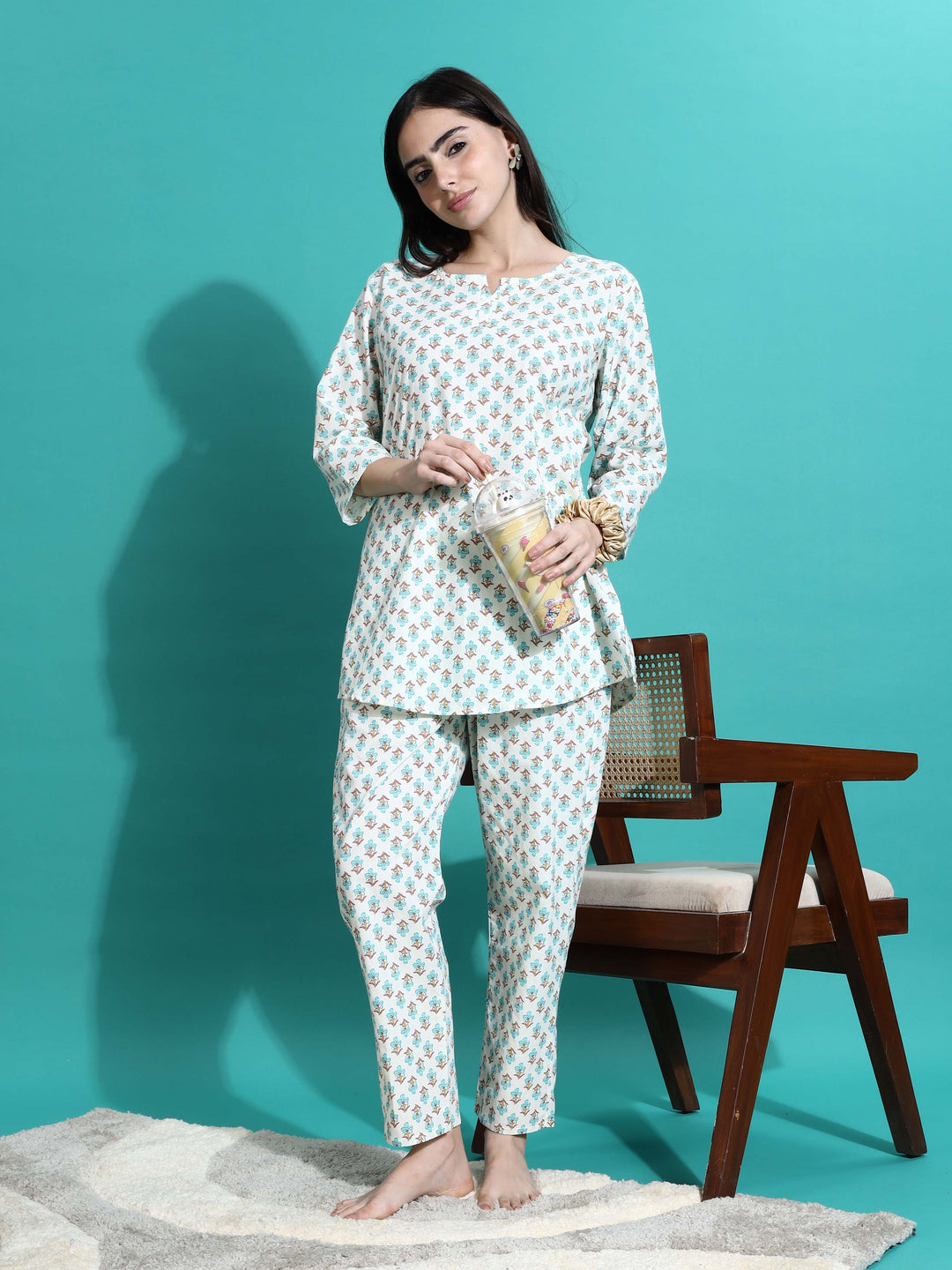 Relaxed Fit White Blue Cotton Pyjama Set for Women