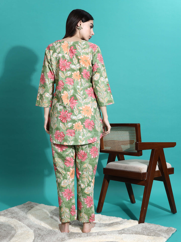 Green Orange Floral Cozy Women's Pajama Set