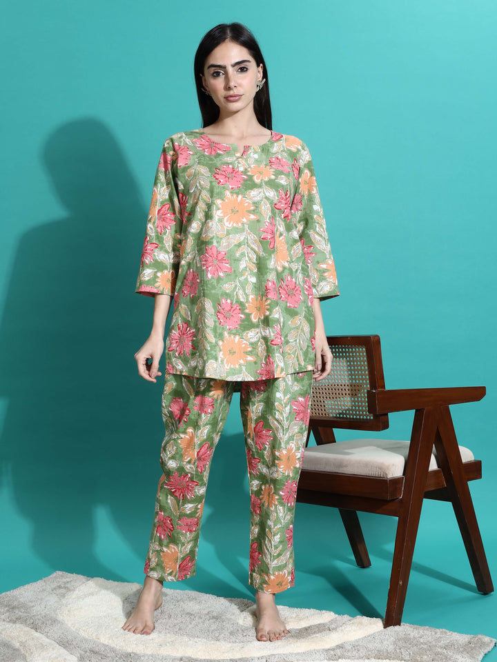 Green Orange Floral Cozy Women's Pajama Set