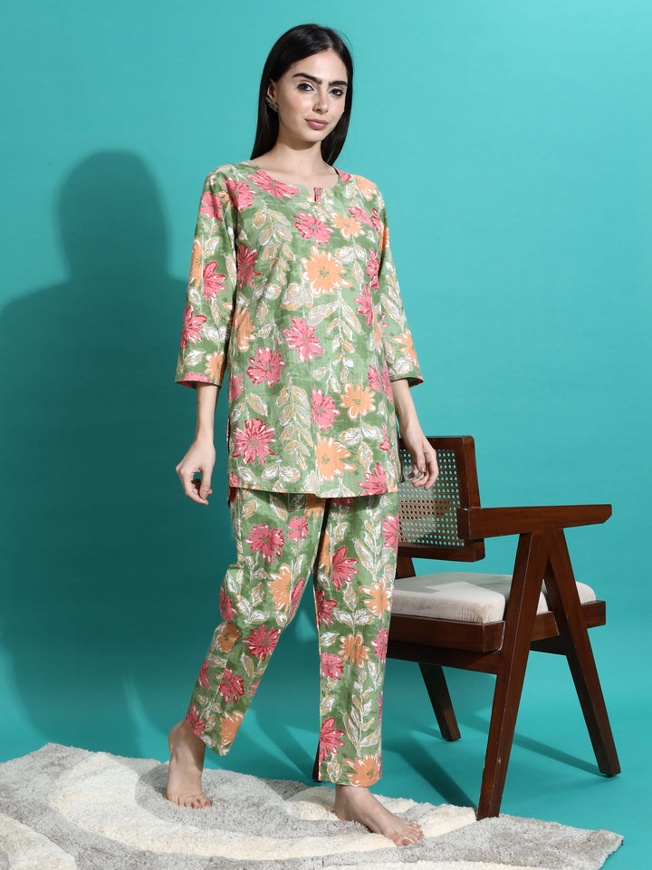 Green Orange Floral Cozy Women's Pajama Set