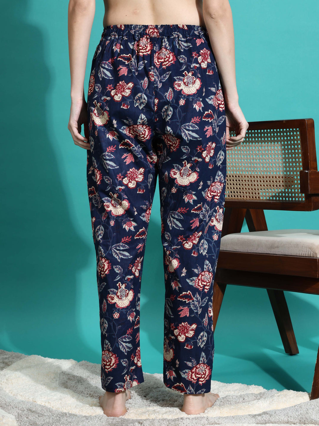 Chic Navy Blue Floral Cotton Pyjama Set for Women