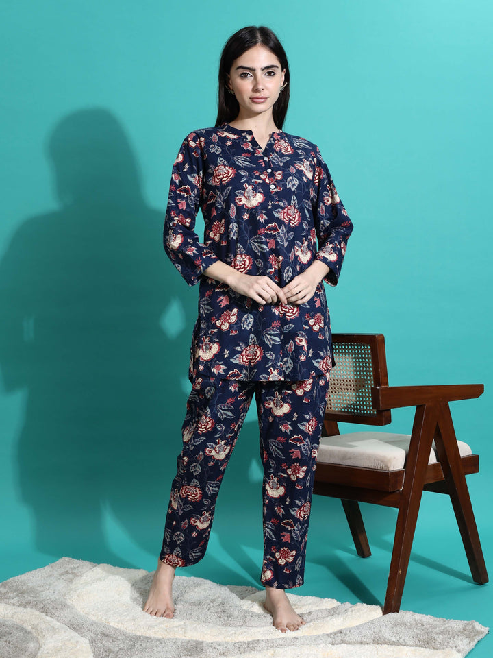 Chic Navy Blue Floral Cotton Pyjama Set for Women