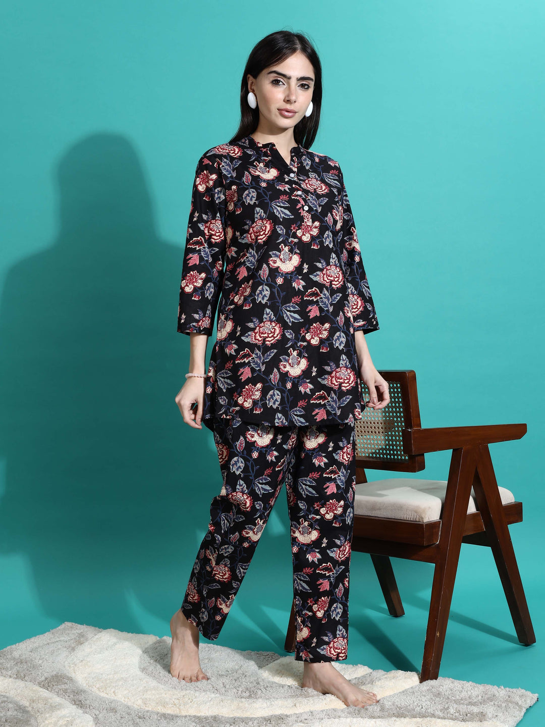 Chic Midnight Black Printed Cotton Pyjama Set for Women