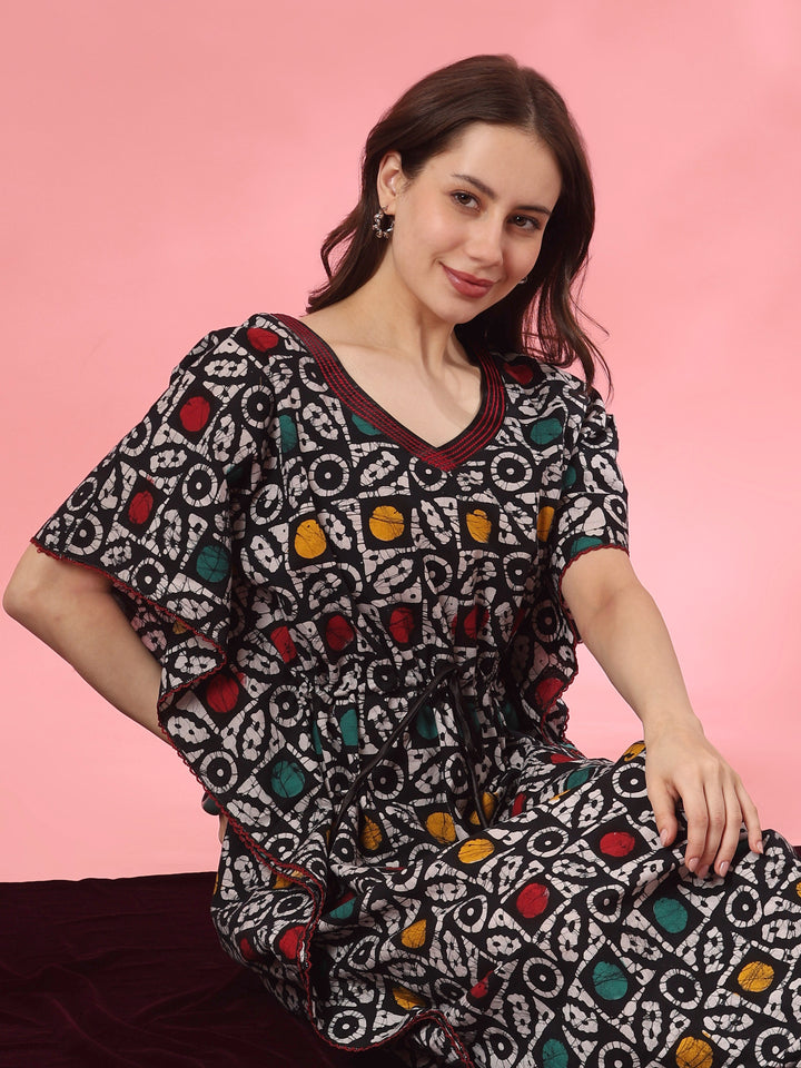 Batwing Sleeve Cotton Kaftan with Handcrafted Batik Design in Batik Round