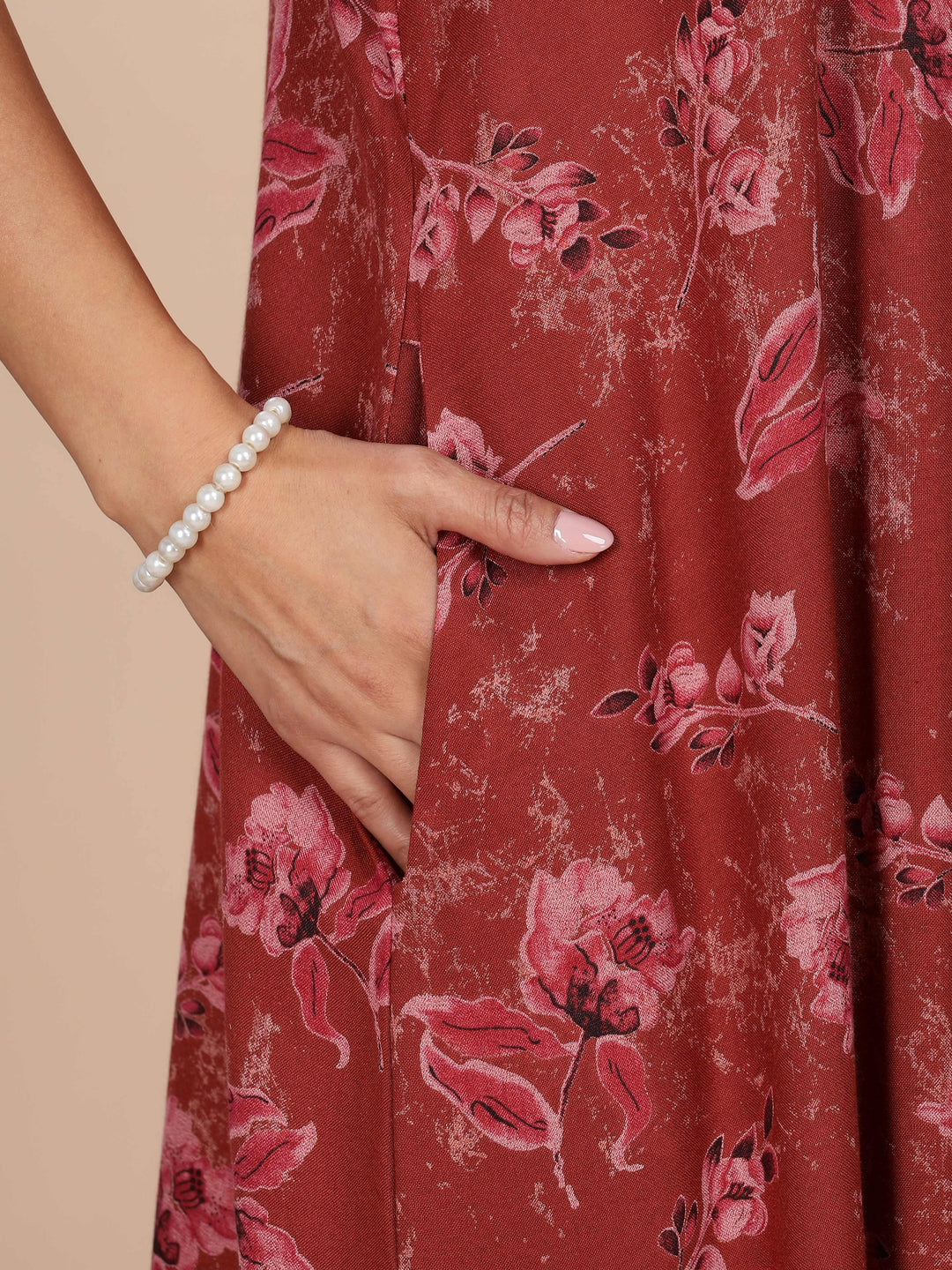 Trendy Red Alpine Floral Print Nighty for Women