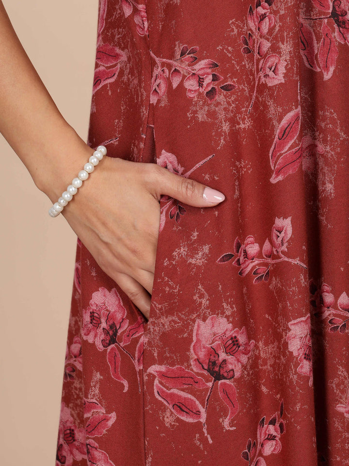 Trendy Red Alpine Floral Print Nighty for Women