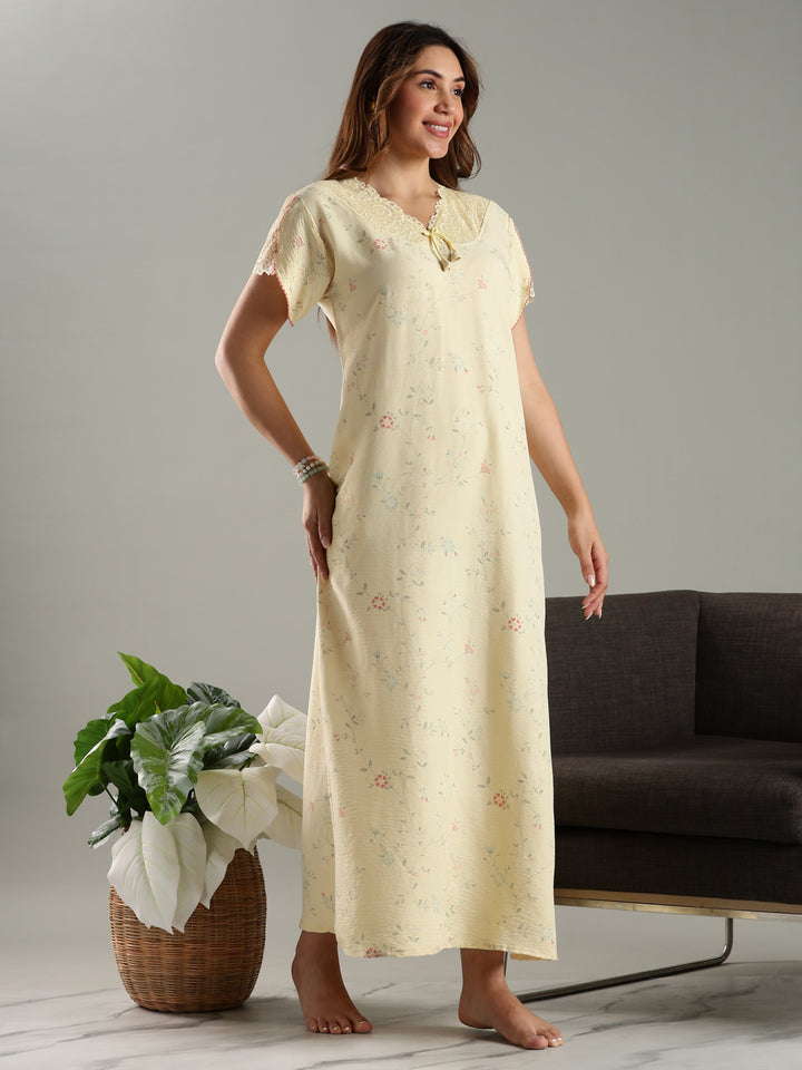 Soft Yellow Women’s Nightdress in Bamboo Cotton Fabric