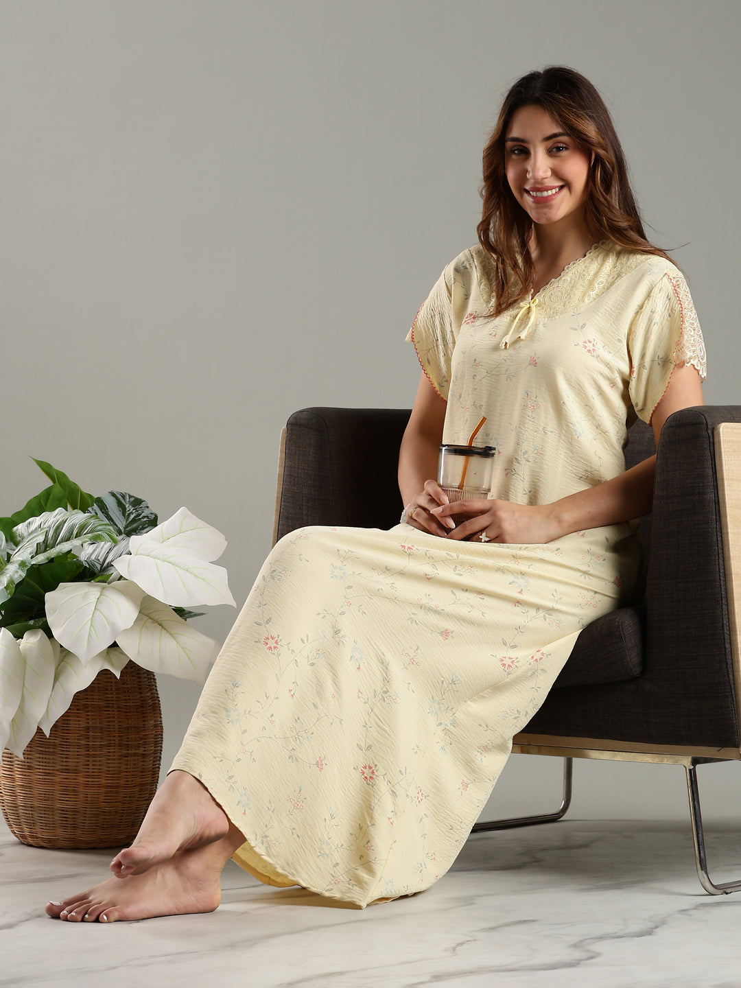 Soft Yellow Women’s Nightdress in Bamboo Cotton Fabric