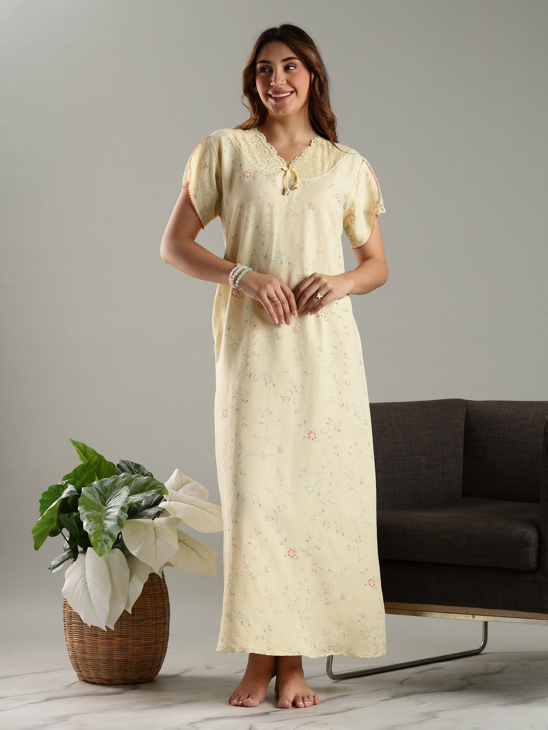 Soft Yellow Women’s Nightdress in Bamboo Cotton Fabric
