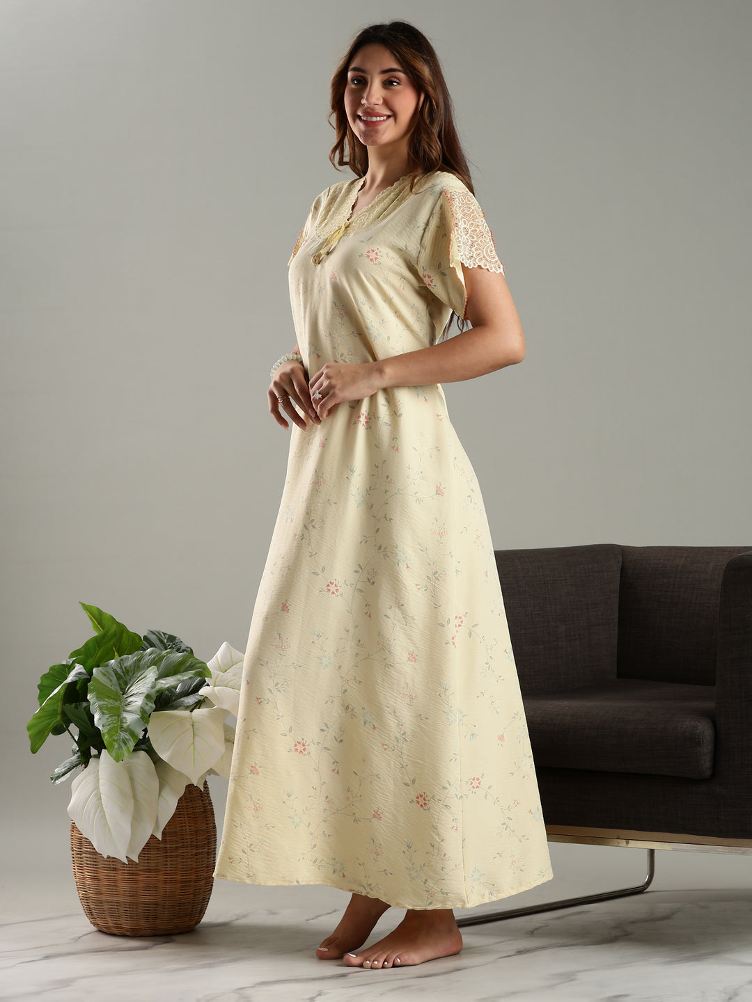 Soft Yellow Women’s Nightdress in Bamboo Cotton Fabric