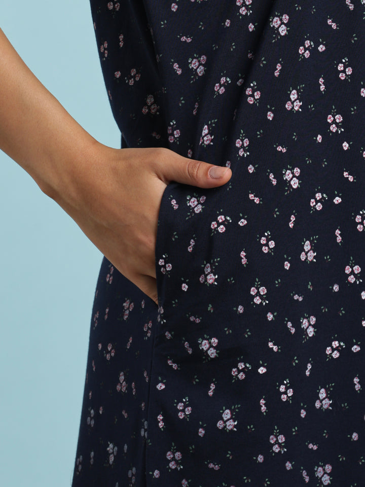 Blue floral cotton blend nightydress for women online