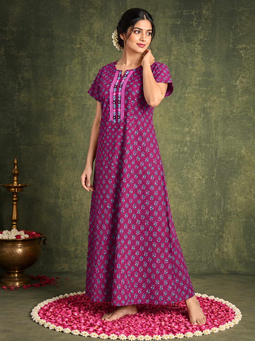 Comfy pure cotton nighty dress for women with pocket