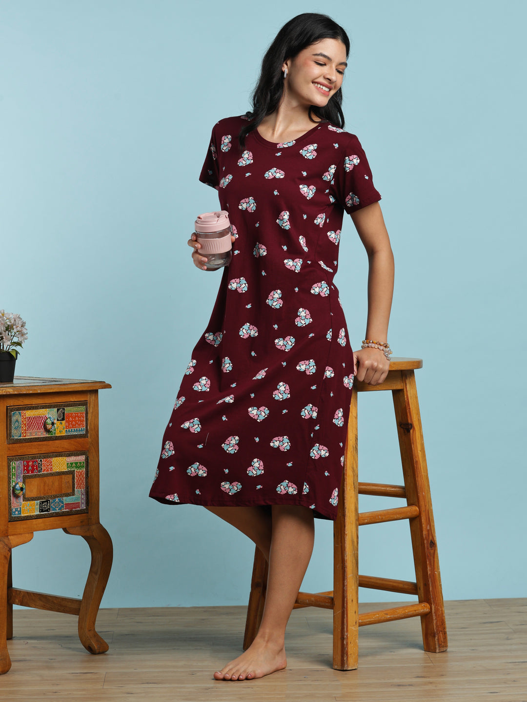 Maroon heart printed short nighty for women online