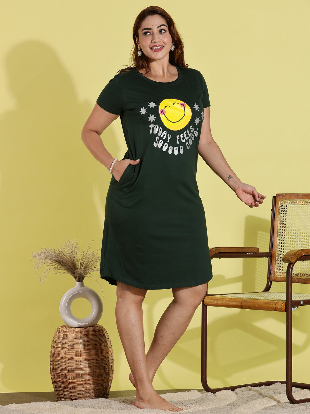 Bottle green cotton short night dress for women online