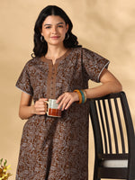 Round Notch Neck Cotton Nighty with Paisley Print in Regal Gold