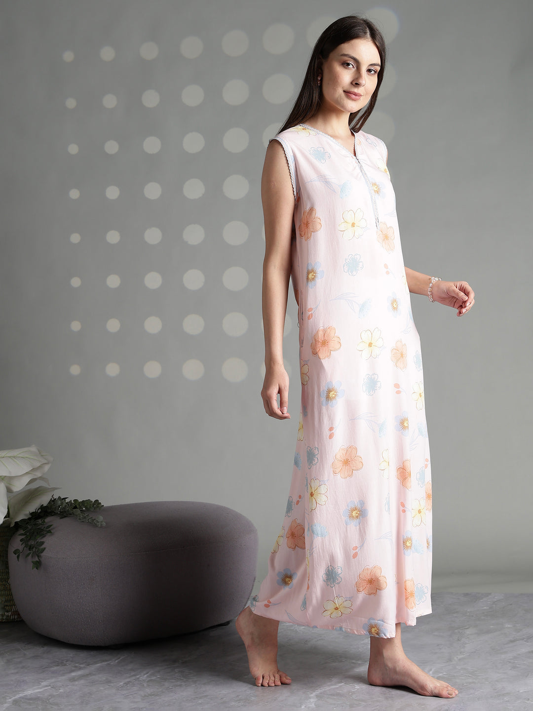 Peach blossom rayon sleeveless night gown for women