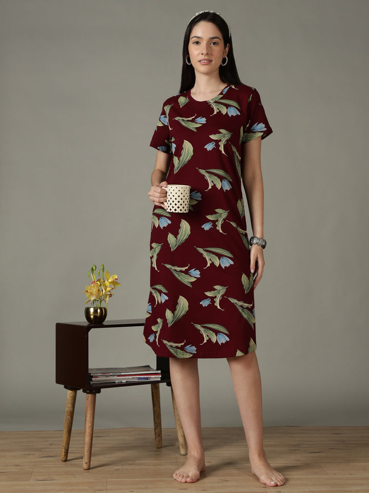 Plus size women’s short nighty in wine floral print with soft fabric