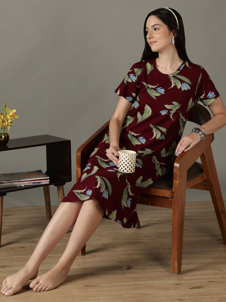 Plus size women’s short nighty in wine floral print with soft fabric